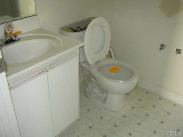 1120 Carlton Avenue, Unit 202 Raleigh, NC 27606 - Photo 8 of 11