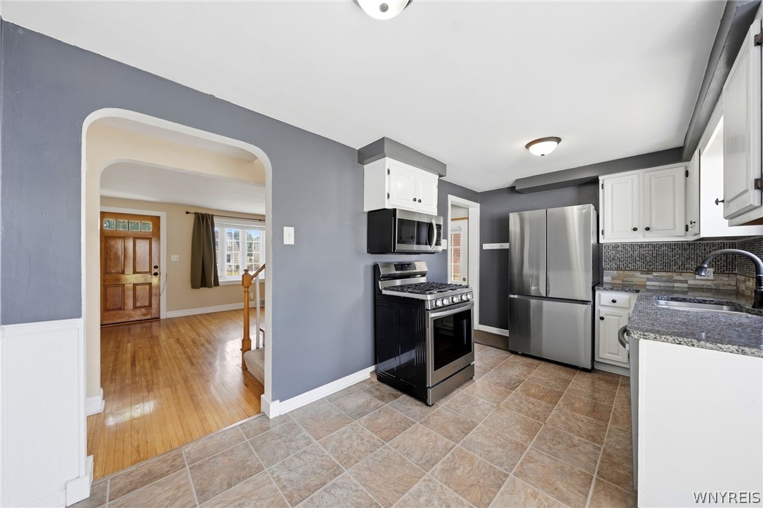 212 Treadwell Road Tonawanda, NY 14150 - Photo 7 of 39