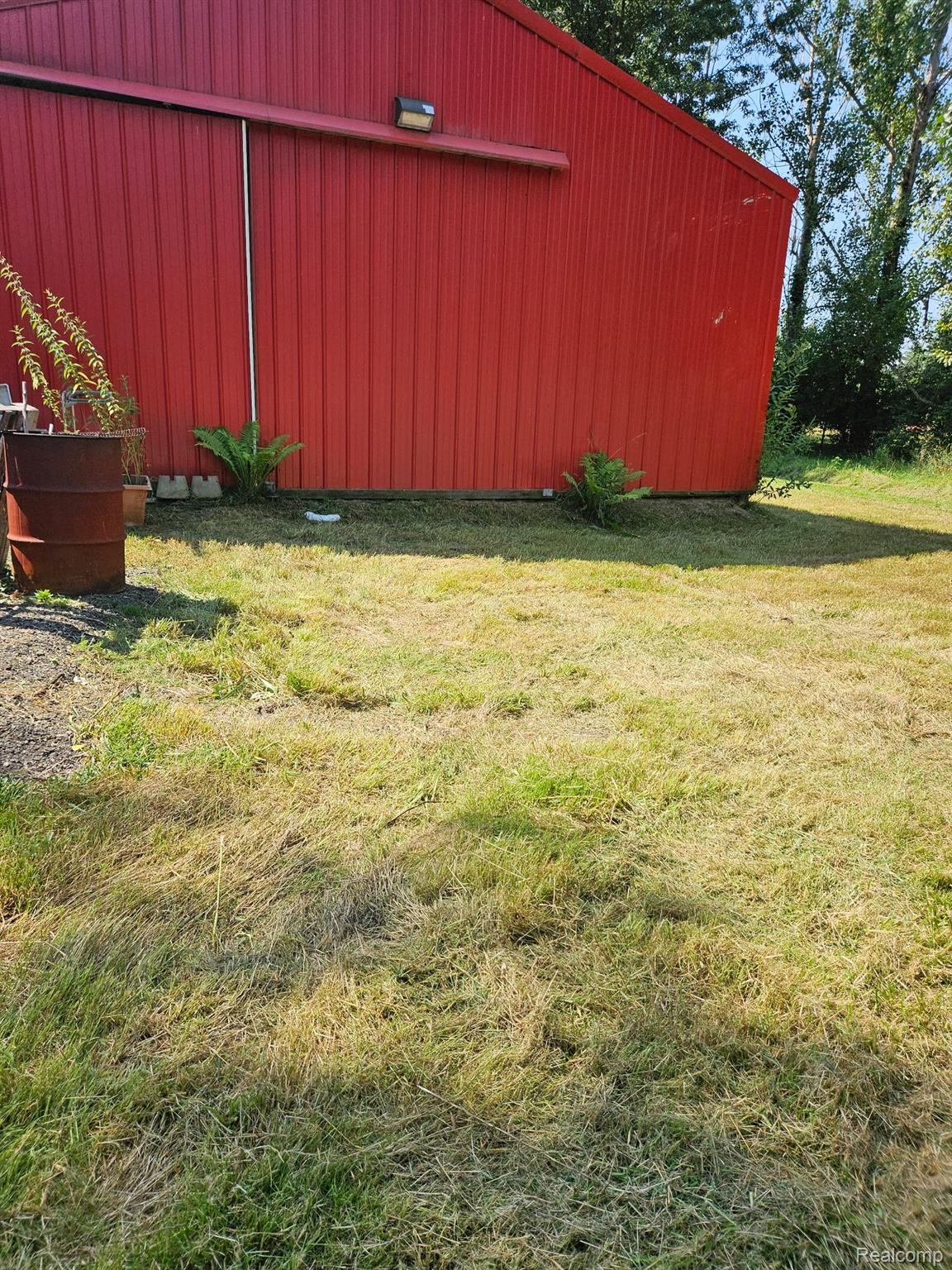 2011 West Blackmore Road Mayville, MI 48744 - Photo 4 of 8 20250809_114148.jpeg