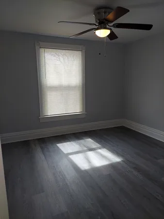 $2,400 | 1009 Garnett Place, Unit 2, Evanston, IL 60201
