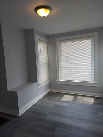 $2,400 | 1009 Garnett Place, Unit 2, Evanston, IL 60201