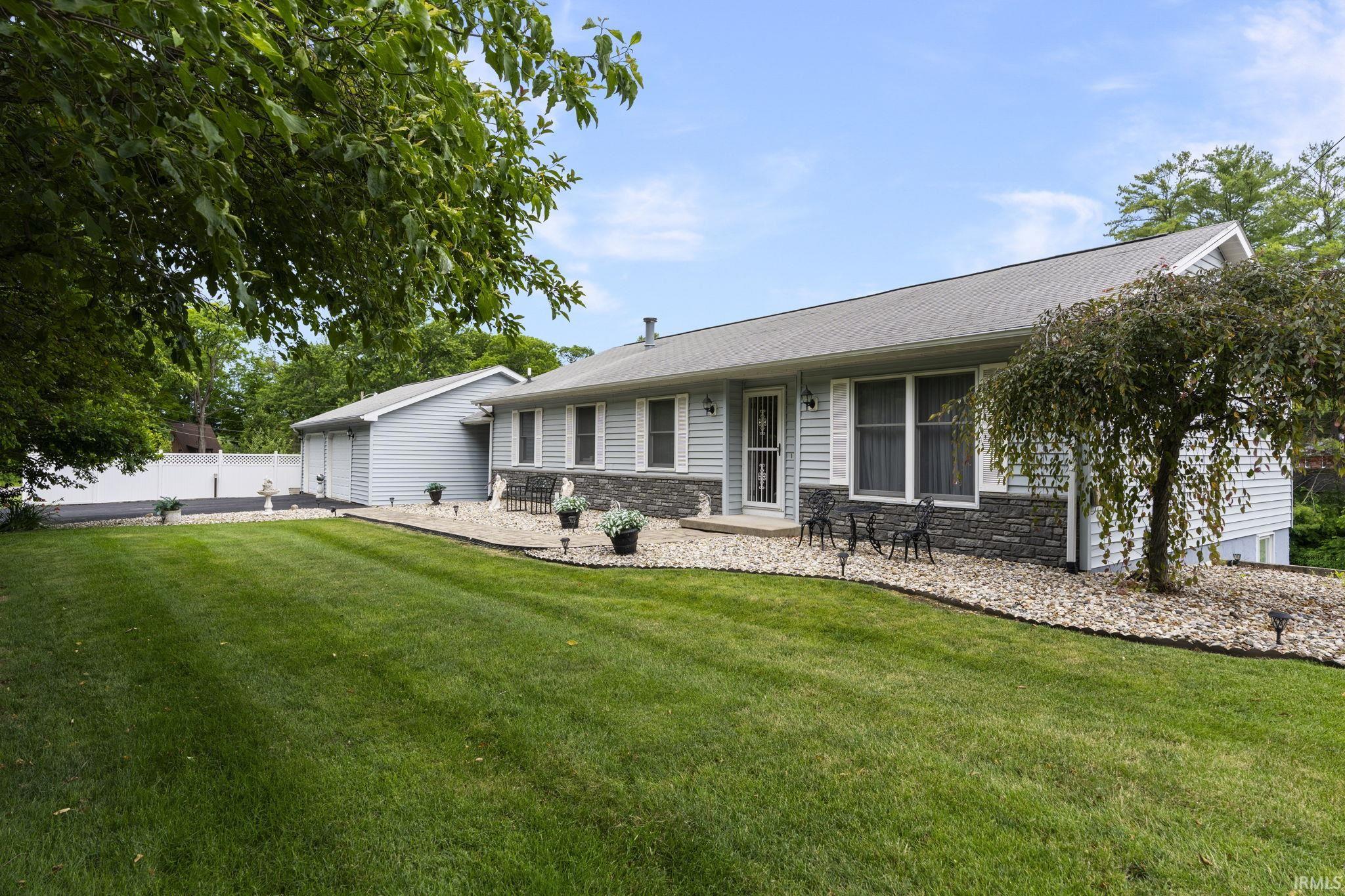 11016 North Landing Road Monticello, IN 47960 - Photo 3 of 35