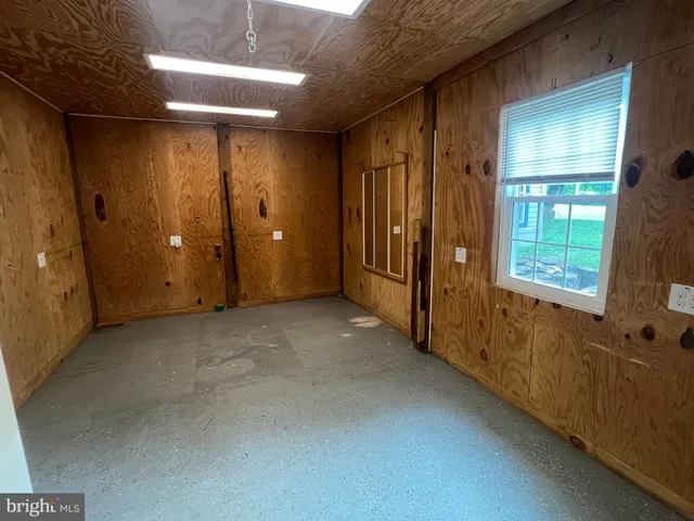 $325,000 | 13 West Oak Ridge Drive, Hagerstown, MD 21740