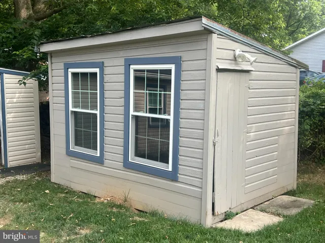 $325,000 | 13 West Oak Ridge Drive, Hagerstown, MD 21740