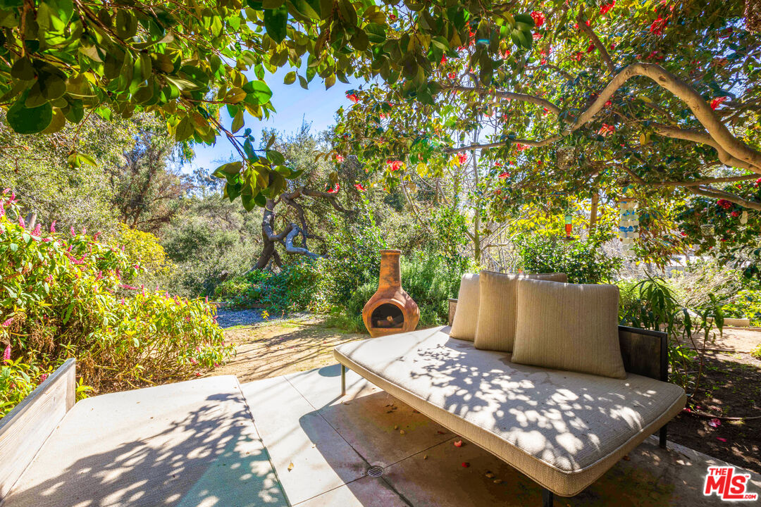 830 Brooktree Road Pacific Palisades, CA 90272 - Photo 33 of 37 a view of outdoor space yard and deck