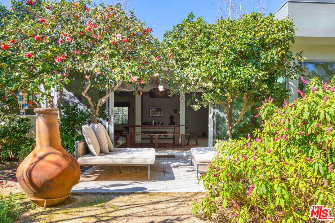 830 Brooktree Road Pacific Palisades, CA 90272 - Photo 34 of 37 a view of outdoor space yard and patio