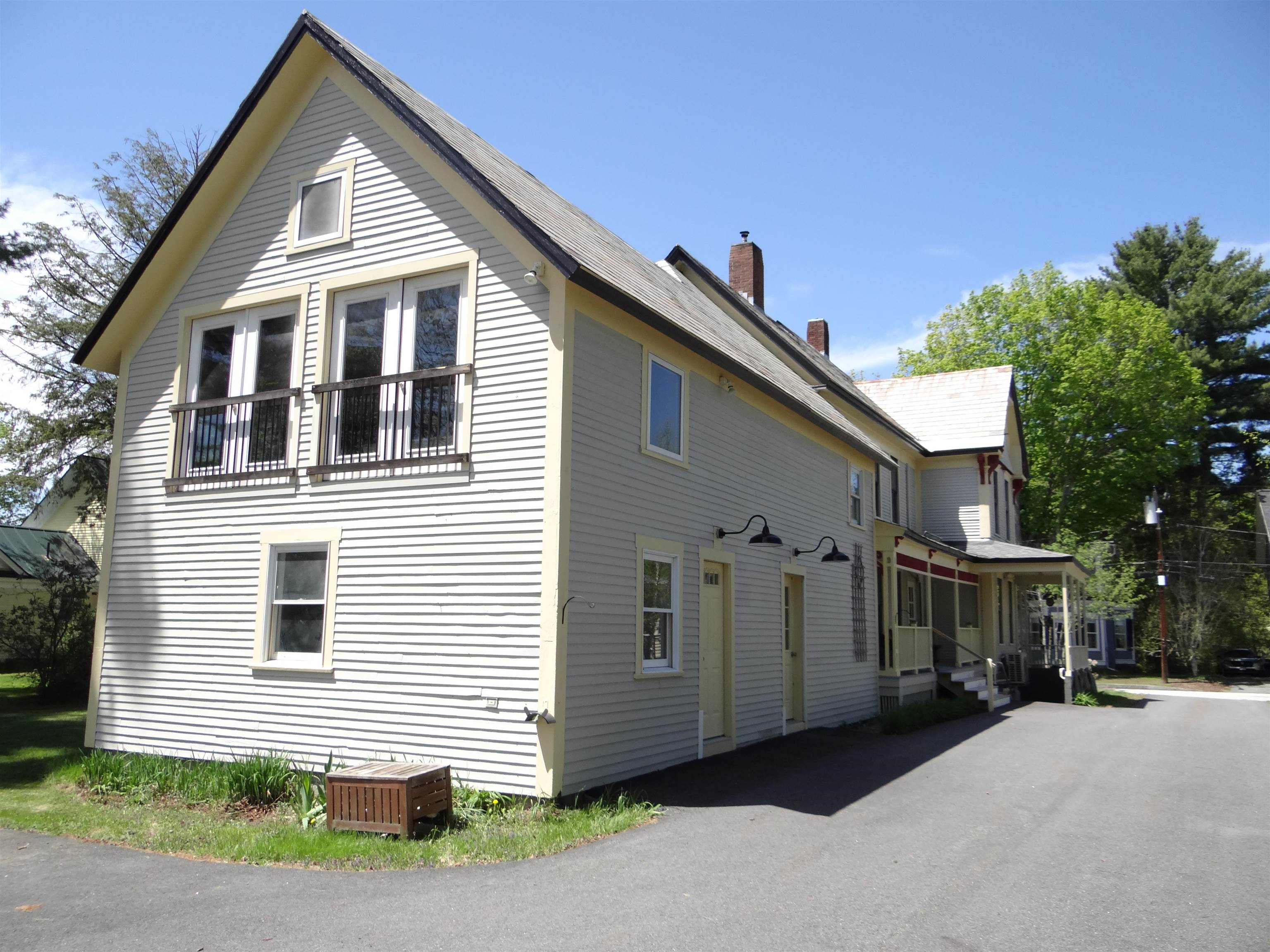 10 Abbott Street Lebanon, NH 03766 - Photo 4 of 60