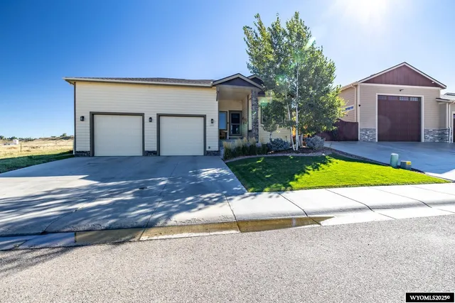 $519,900 | 2883 Casa Grande Drive, Casper, WY 82604