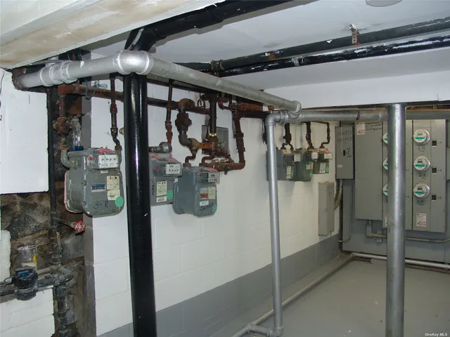 a view of a storage & utility room