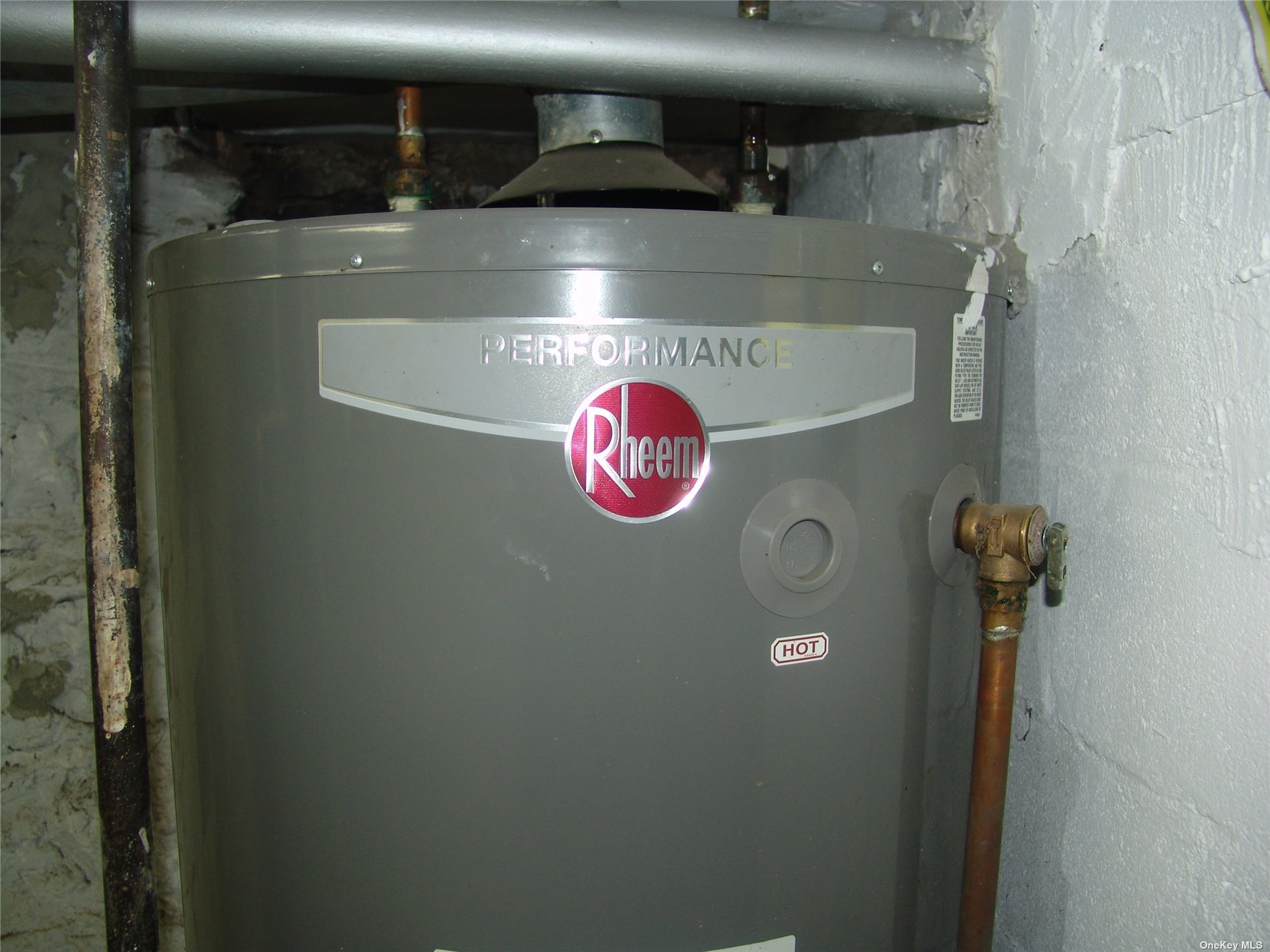 1724 8th Avenue, Unit 6 Brooklyn, NY 11215 - Photo 36 of 36 a close view of door