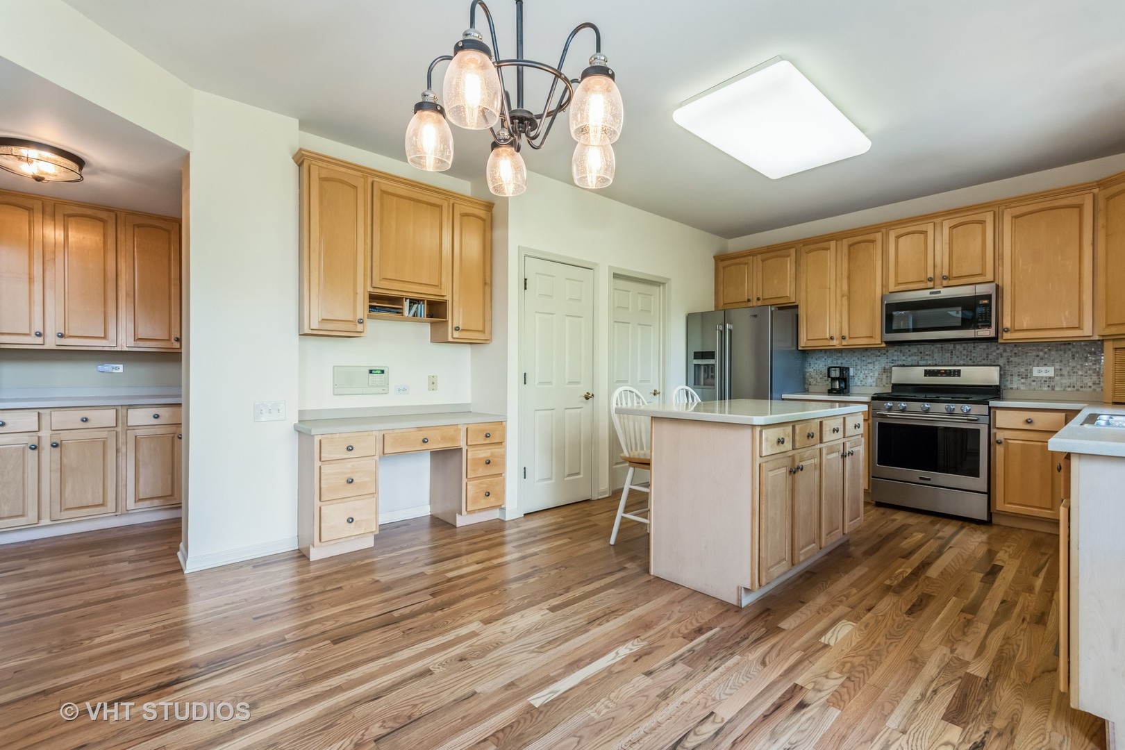 1117 Umbdenstock Road Elgin, IL 60123 - Photo 8 of 22
