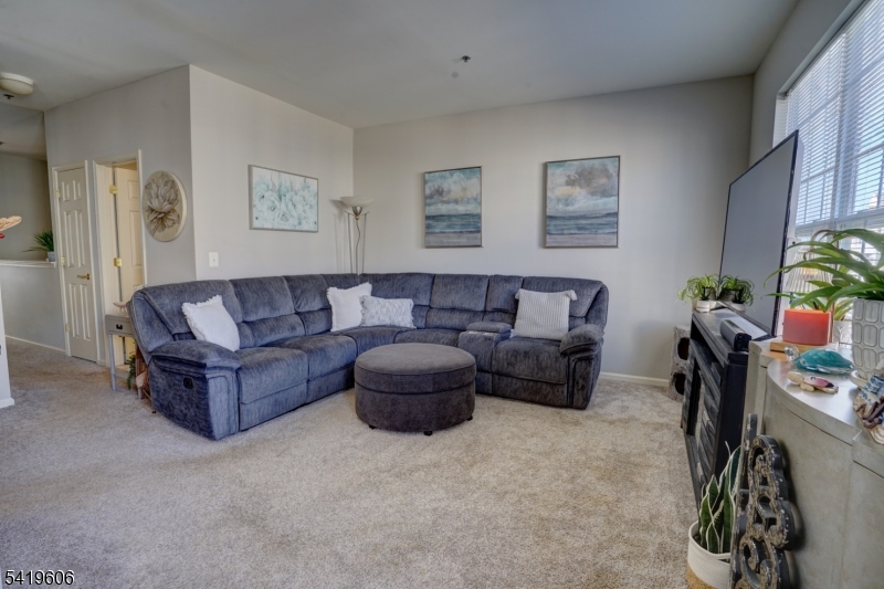 119 Conover Terrace Lebanon, NJ 08833 - Photo 2 of 7