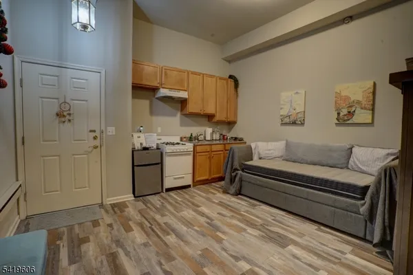 $2,600 | 119 Conover Terrace, Lebanon, NJ 08833