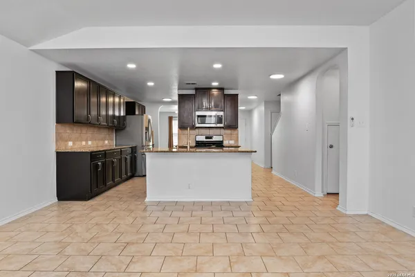 $1,995 | 252 Elisabeth Run, San Antonio, TX 78253