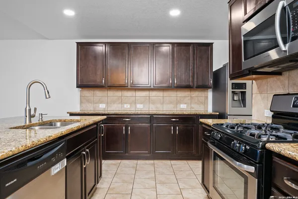 $1,995 | 252 Elisabeth Run, San Antonio, TX 78253