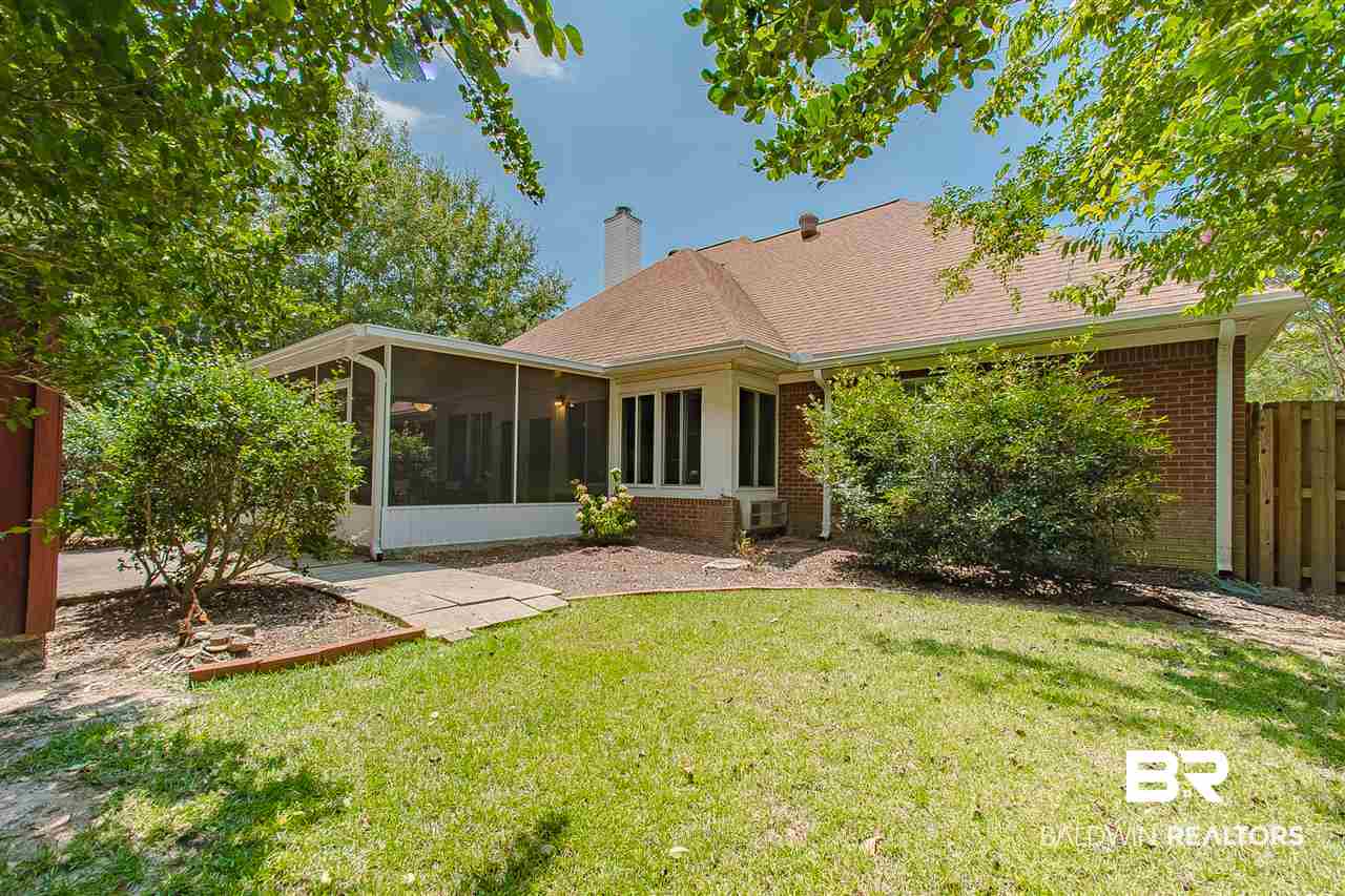 163 Hawthorne Circle Fairhope, AL 36532 - Photo 34 of 37 Back of Home