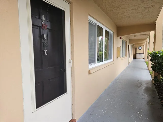 $1,450 | 2525 West Bay Drive, Unit C12, Belleair Bluffs, FL 33770