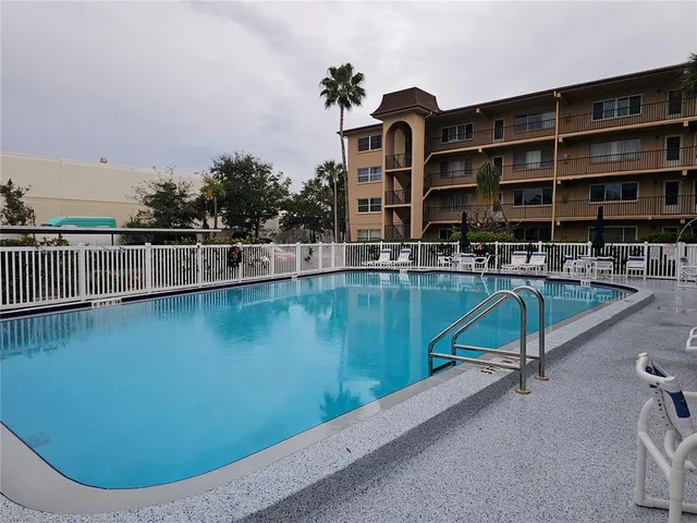 $1,450 | 2525 West Bay Drive, Unit C12, Belleair Bluffs, FL 33770