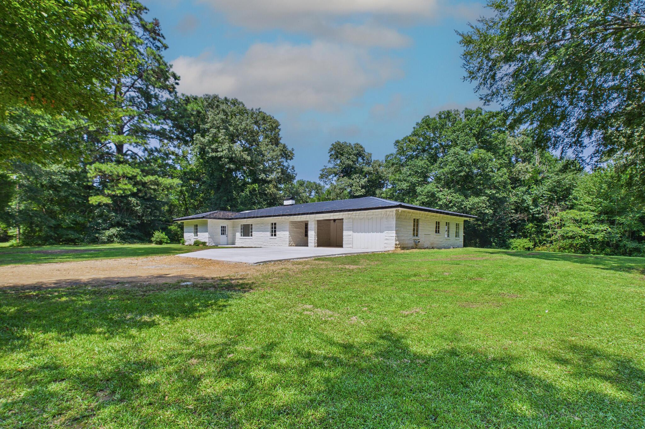 2114 Nauvoo Road Carbon Hill, AL 35549 - Photo 2 of 30 Gallery Image 2