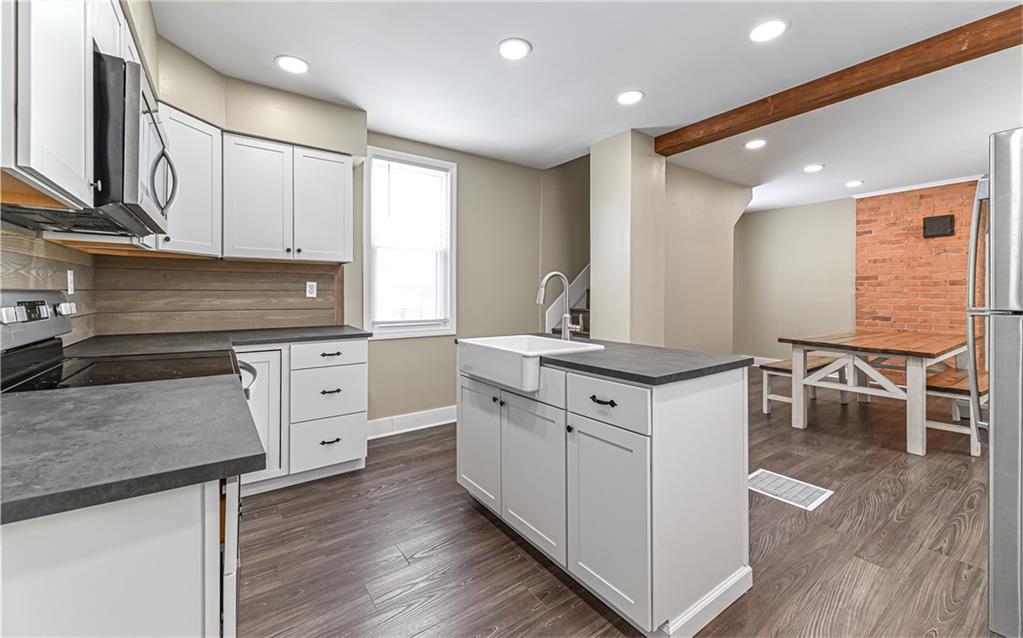 1014 Linden Street Monaca, PA 15061 - Photo 10 of 22