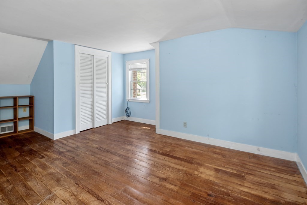 18 Stoddard Road Hingham, MA 02043 - Photo 13 of 30