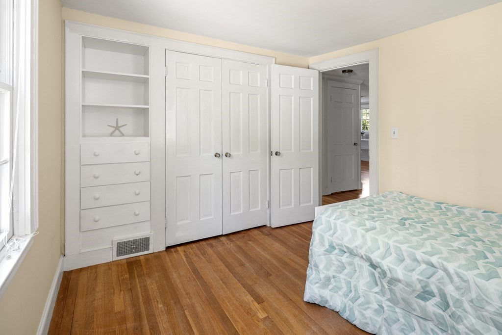 18 Stoddard Road Hingham, MA 02043 - Photo 10 of 30