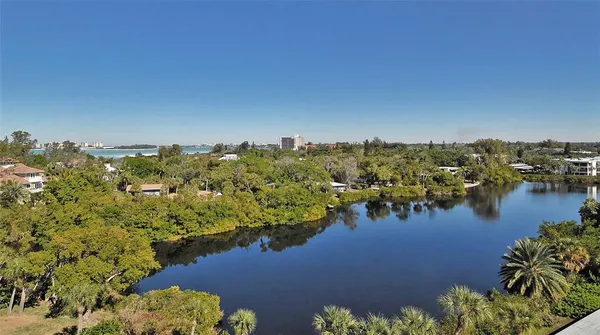 $995,000 | 19 Whispering Sands Drive, Unit 204, Sarasota, FL 34242