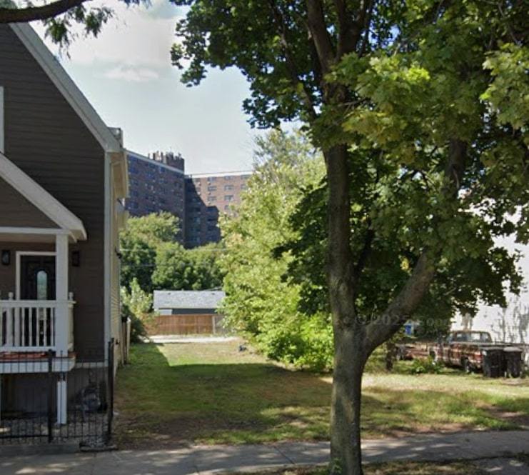 4250 South Wells Street Chicago, IL 60609 - Photo 3 of 5 a view of a house with a tree in front of it