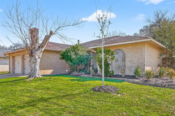 $1,900 | 927 Comstock Springs Drive, Katy, TX 77450