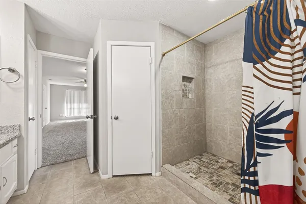 $1,900 | 927 Comstock Springs Drive, Katy, TX 77450