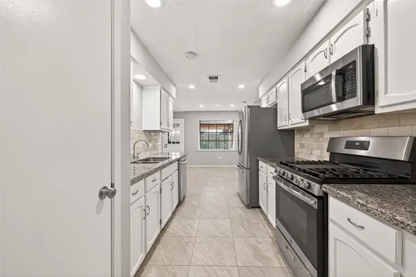 $1,900 | 927 Comstock Springs Drive, Katy, TX 77450