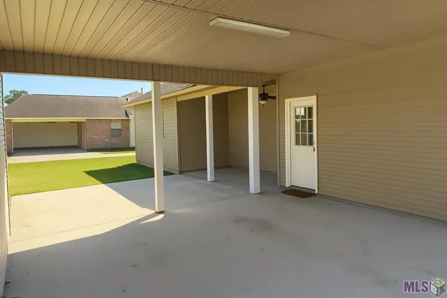 $249,900 | 19234 Plantation Trace Drive, Livingston, LA 70754