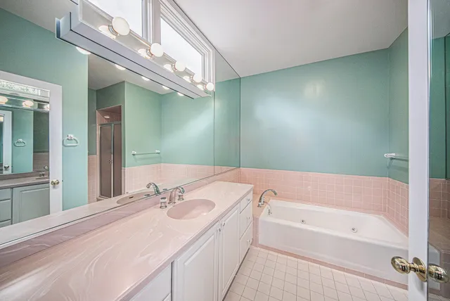 $669,500 | 1989 Stonebridge Drive North, Ann Arbor, MI 48108