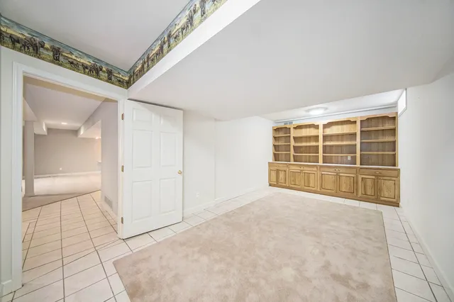 $685,000 | 1989 Stonebridge Drive North, Ann Arbor, MI 48108