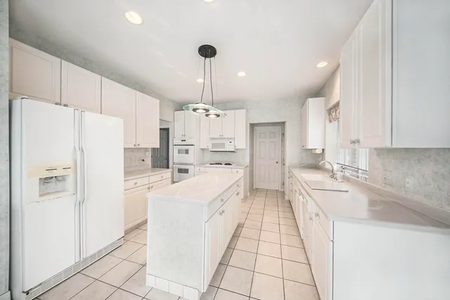 $669,500 | 1989 Stonebridge Drive North, Ann Arbor, MI 48108