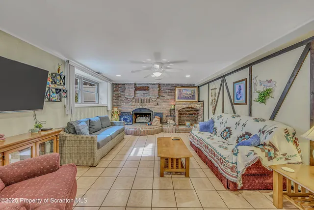 $399,900 | 736 Oak Street, Taylor, PA 18517