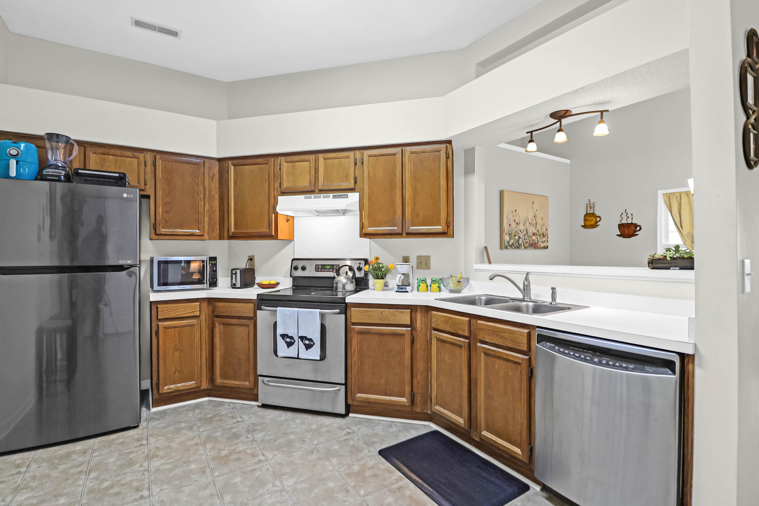 536 Castle Hall Road Mount Pleasant, SC 29464 - Photo 4 of 20 536 Castle Hall -Tidalcreekphoto- (15)