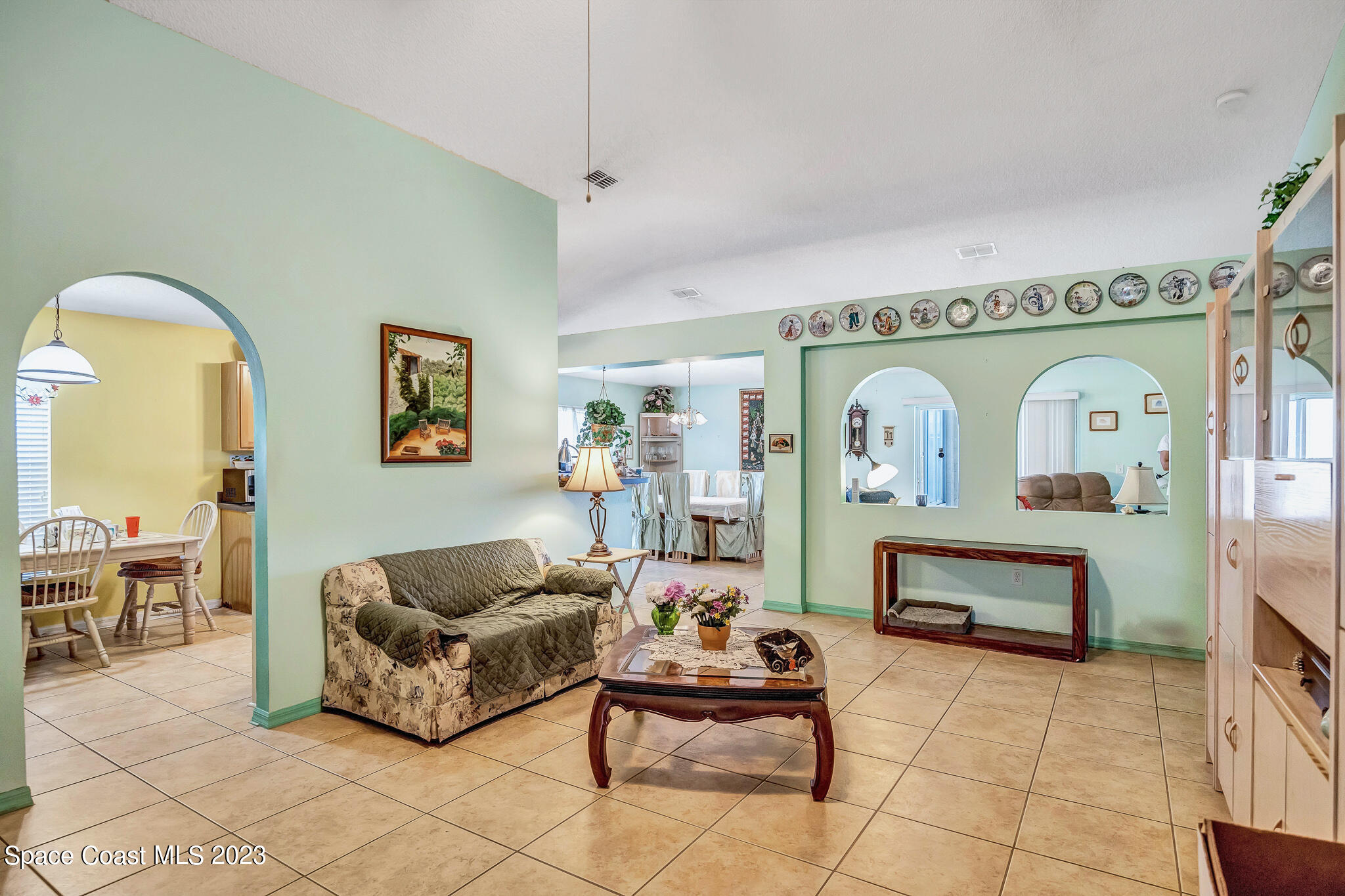 1149 White Oak Circle Melbourne, FL 32934 - Photo 25 of 55 a living room with furniture