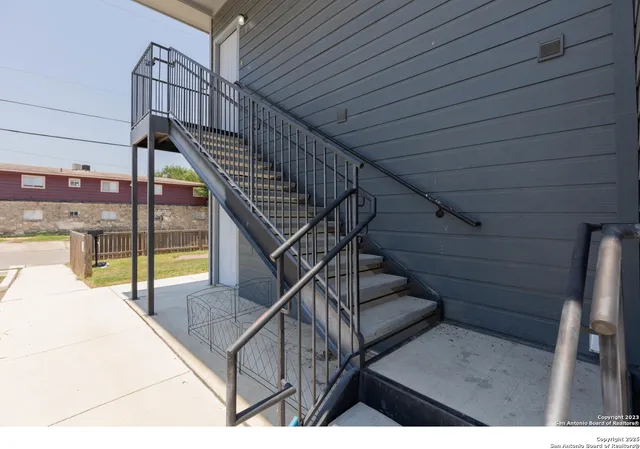 $900 | 8111 Landing, San Antonio, TX 78227