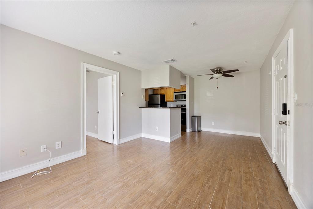 241 Afton Square, Unit 103 Altamonte Springs, FL 32714 - Photo 3 of 18