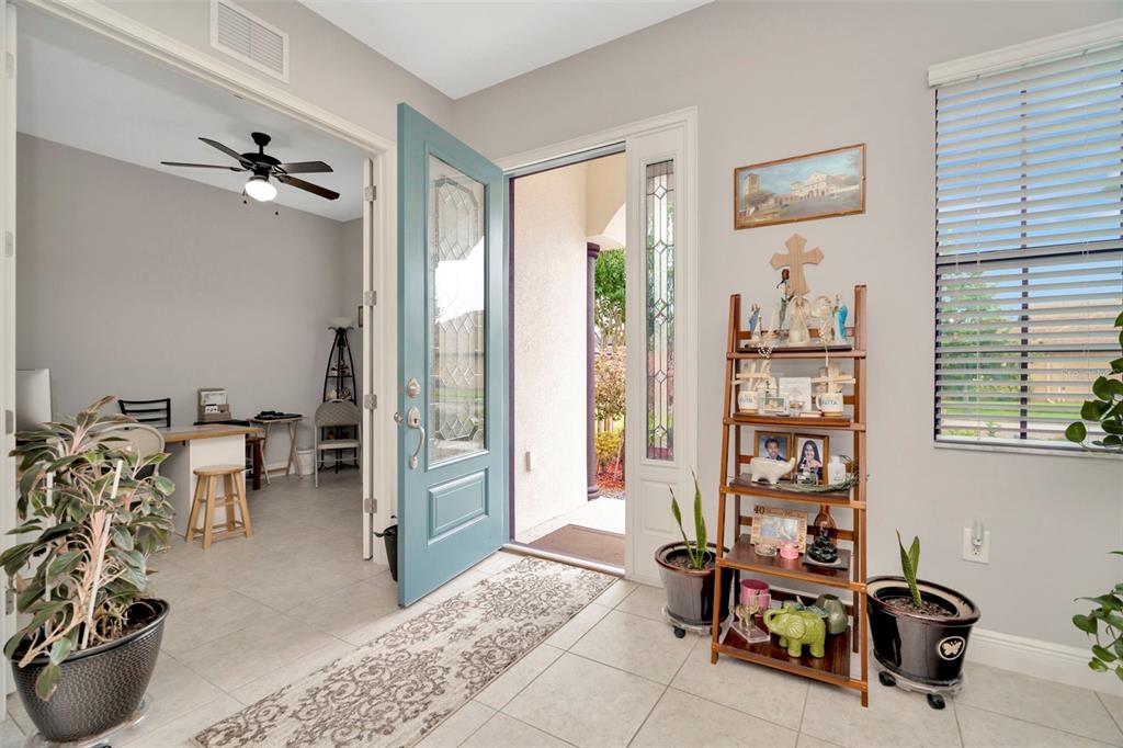 11026 Brahman Ranch Circle Riverview, FL 33578 - Photo 3 of 42