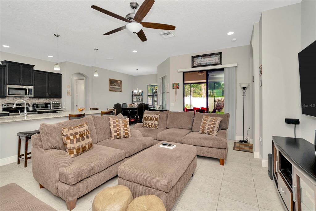 11026 Brahman Ranch Circle Riverview, FL 33578 - Photo 10 of 42