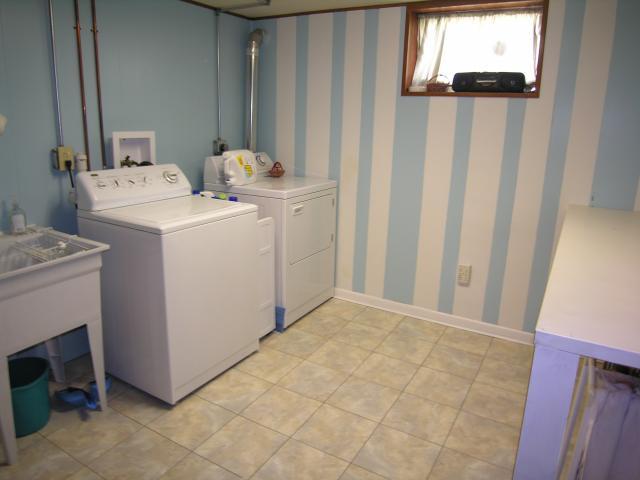 2120 Pinebrook Road Columbus, OH 43220 - Photo 14 of 18