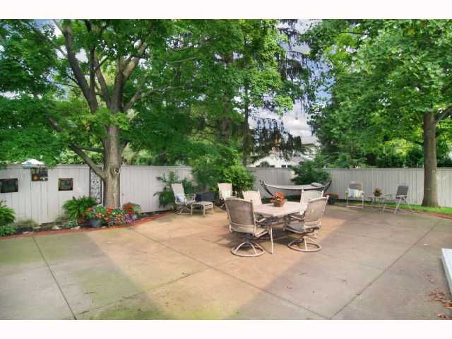 2120 Pinebrook Road Columbus, OH 43220 - Photo 17 of 18