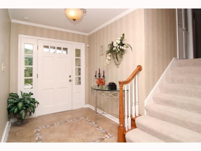 2120 Pinebrook Road Columbus, OH 43220 - Photo 2 of 18