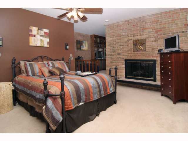 2120 Pinebrook Road Columbus, OH 43220 - Photo 7 of 18