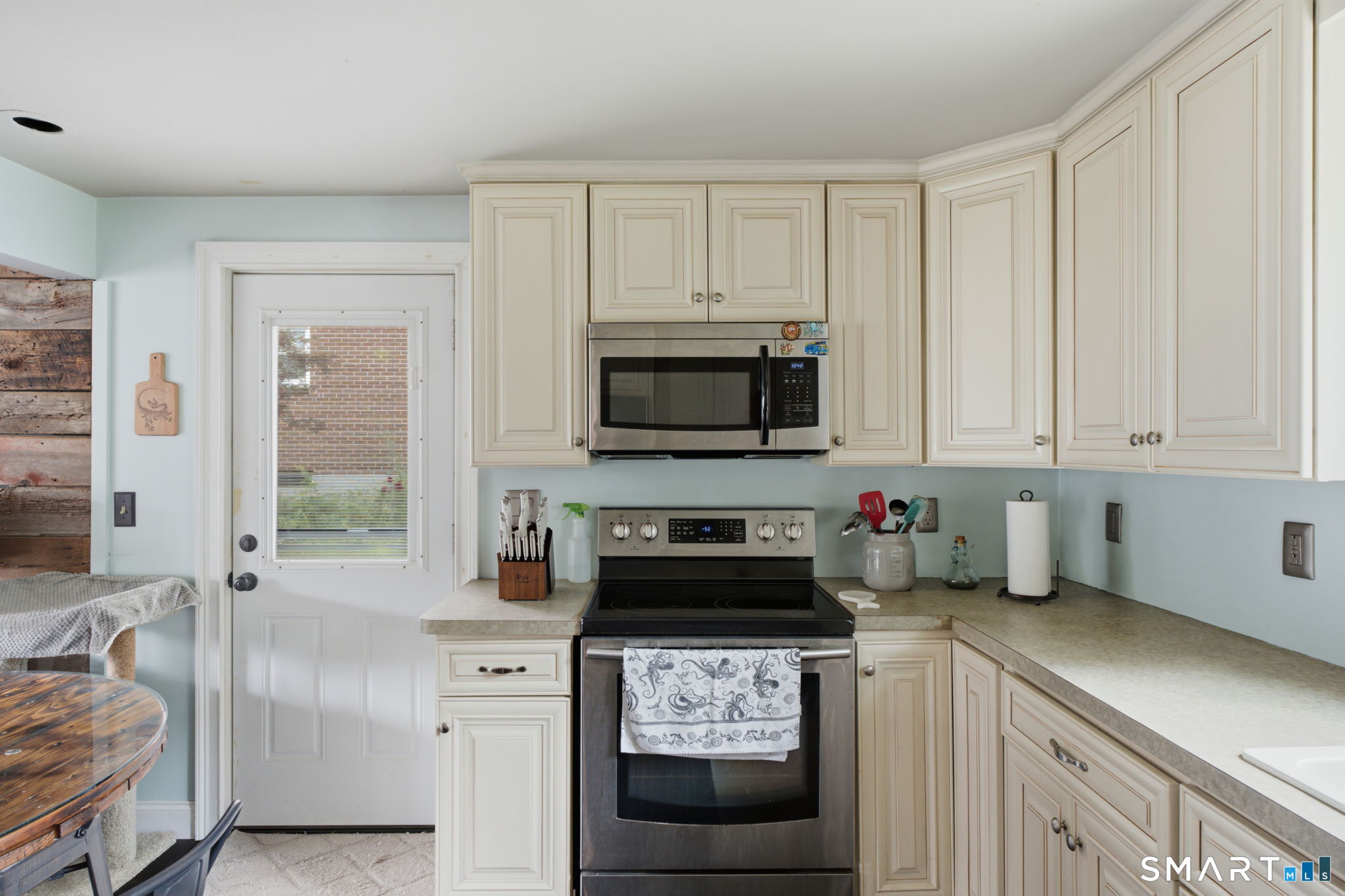 15 Scarborough Road Windsor, CT 06095 - Photo 12 of 25