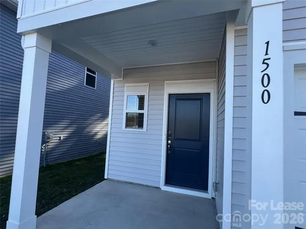 $2,095 | 1500 31st Street Northeast, Conover, NC 28613