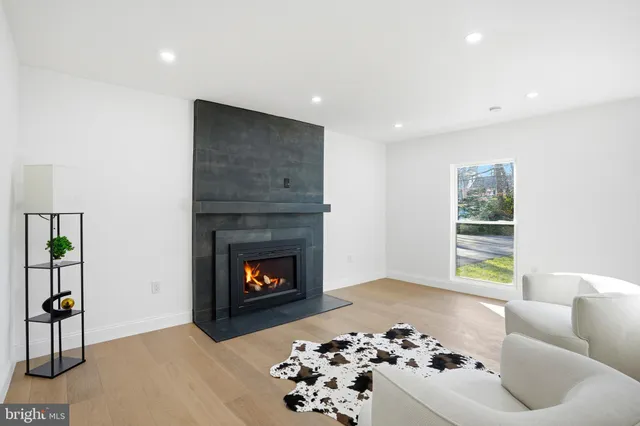 $1,249,990 | 10704 Howerton Avenue, Fairfax, VA 22030