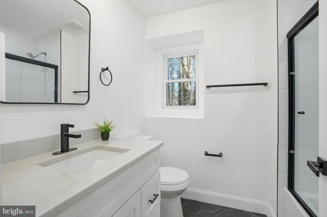 $1,249,990 | 10704 Howerton Avenue, Fairfax, VA 22030